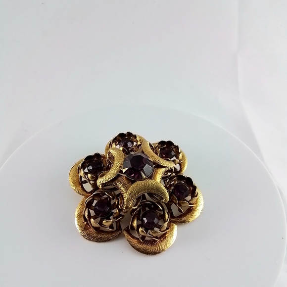 Vintage Purple Rhinestone Flower Brooch, Gold Tone Floral Pin - Picture 3 of 7